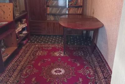 Casă cu 4 camere cu Teren 400 Mp în Central