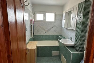 Apartament cu 2 camere decomandat în Podu Roș