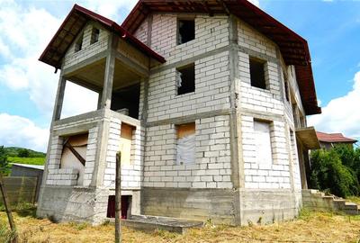 Casă cu 6 camere cu Teren 500 Mp în Aninoasa - 5