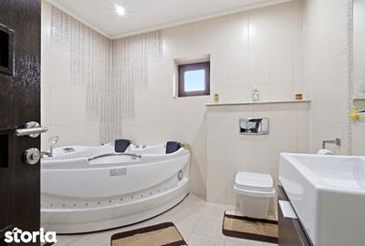 Casă cu 5 camere cu Canalizare în Lumina - 8