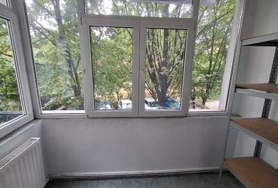 Apartament cu 2 camere decomandat în Nicolina