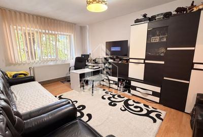 Apartament cu 3 camere decomandat în Baba-Dochia