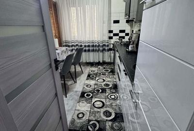 Apartament cu 2 camere decomandat în Rovine - 2