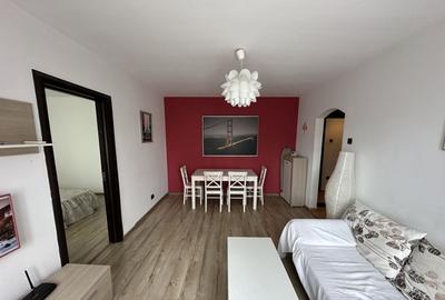 Apartament cu 2 camere decomandat în Podu Roș
