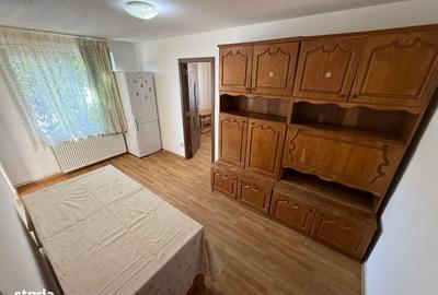 Apartament cu 3 camere semidecomandat în Central - 4