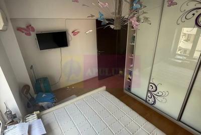 Apartament cu 3 camere decomandat, mobilat în Calea Călărașilor
