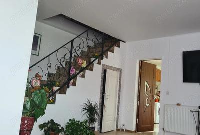 Casă cu 4 camere în Sâmboleni - 2