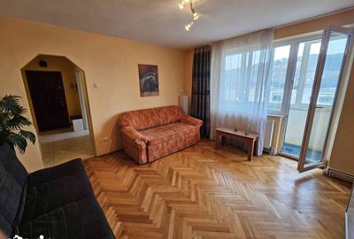 Apartament cu 3 camere, mobilat în Central - 1