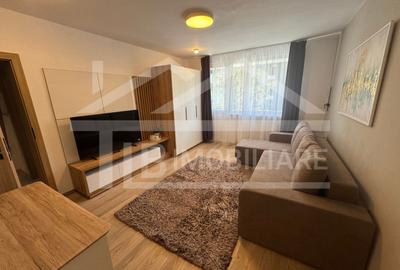 Apartament cu 2 camere decomandat, mobilat în Cornișa
