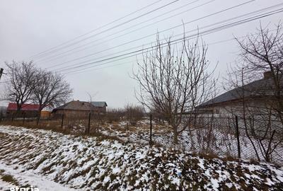 Teren de 1700 mp, în Central