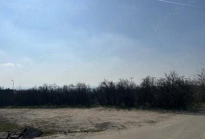 Teren de 1800 mp, în Central - 2