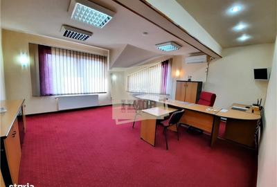 Spațiu comercial, de 120 mp, în Central
