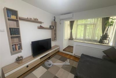 Apartament cu 2 camere semidecomandat în Podu Roș
