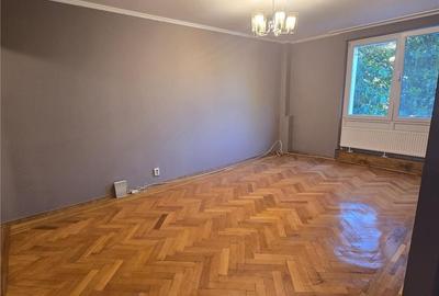 Apartament cu 3 camere în Piața Unirii