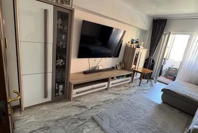 Apartament cu 3 camere decomandat, mobilat în Astra