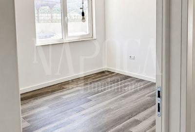 Penthouse cu 4 camere semidecomandat în Florești - 2