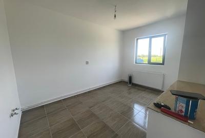 Casă cu 4 camere cu Teren 500 Mp în Buturugeni - 10