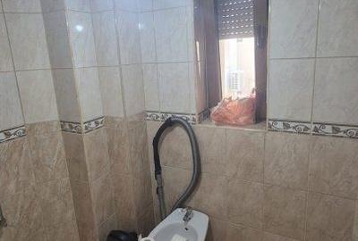 Apartament cu 5 camere decomandat în Moșilor
