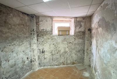 Casă individuală cu 4 camere cu Canalizare în P-ța Unirii - 6