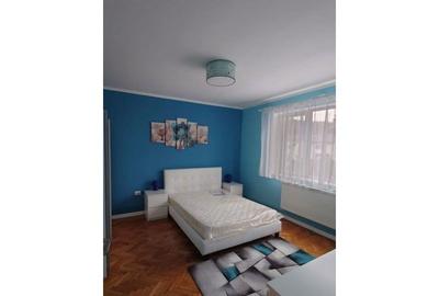Apartament cu 2 camere, mobilat în Central - 1