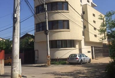 Garsonieră decomandată în Păcii