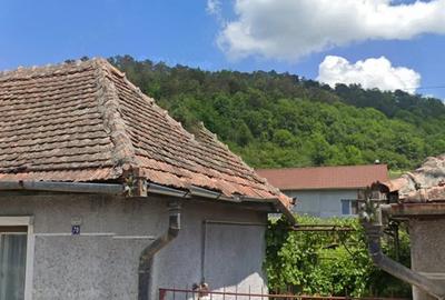 Casă cu 3 camere cu Teren 250 Mp în Central - 4