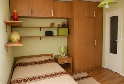 Apartament cu 2 camere decomandat în Est