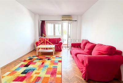 Apartament cu 3 camere semidecomandat, mobilat în Tei