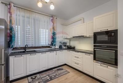 Casă cu 4 camere cu Teren 164 Mp în Central - 2