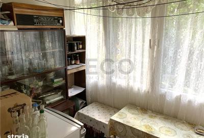 Apartament cu 3 camere în Decebal