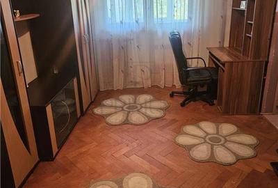 Apartament cu 3 camere semidecomandat în Șagului