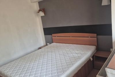 Apartament cu 2 camere semidecomandat în Ostroveni