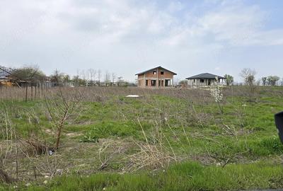 Teren de 500 mp, în Dobreni - 2