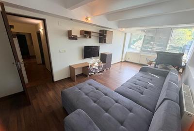 Apartament cu 3 camere decomandat în Gară