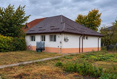 Casă cu 4 camere cu Teren 1340 Mp în Copăcelu