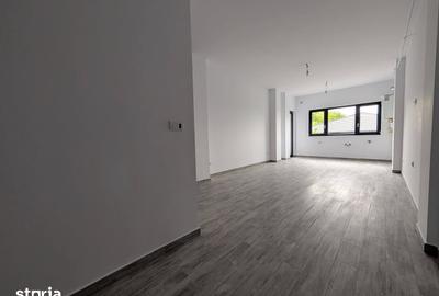 Apartament cu 3 camere decomandat în Cug - 2