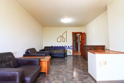Apartament cu 3 camere decomandat, mobilat în Unirii