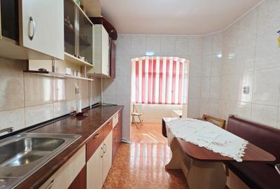 Apartament cu 2 camere decomandat în Mazepa 2