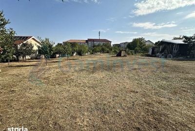 Teren de 2150 mp, în Sânmartin