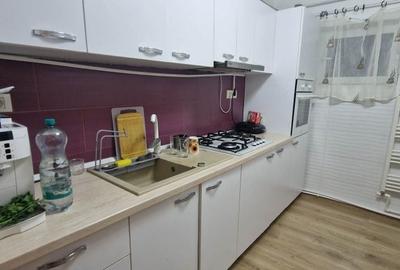Apartament cu 3 camere decomandat în Petros - 7
