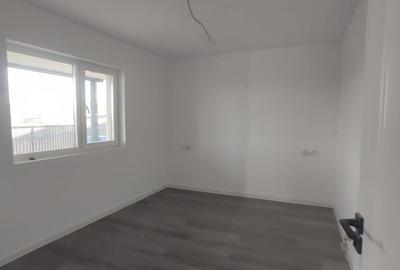 Casă cu 3 camere în Ciurbești