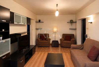 Apartament cu 3 camere semidecomandat, mobilat în Central - 3