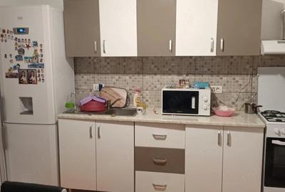 Casă cu 5 camere cu Teren 750 Mp în Golești (Ștefănești)