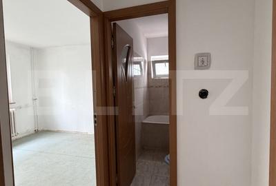 Apartament cu 2 camere semidecomandat în Craiovița Nouă - 4