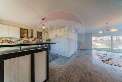 Duplex cu 4 camere cu Canalizare în Vladimirescu - 3