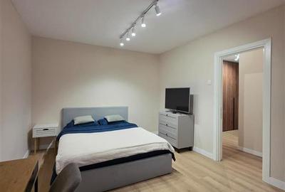 Apartament cu 3 camere decomandat în Podu Roș