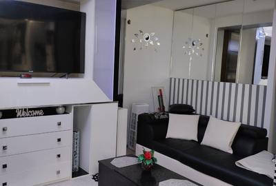 Apartament cu 2 camere decomandat în Tătărași