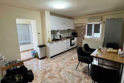 Apartament cu 3 camere semidecomandat în Central - 2