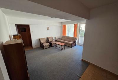 Apartament cu 2 camere semidecomandat în P-ța Ovidiu