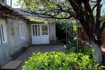 Casă cu 3 camere cu Canalizare în Central - 3